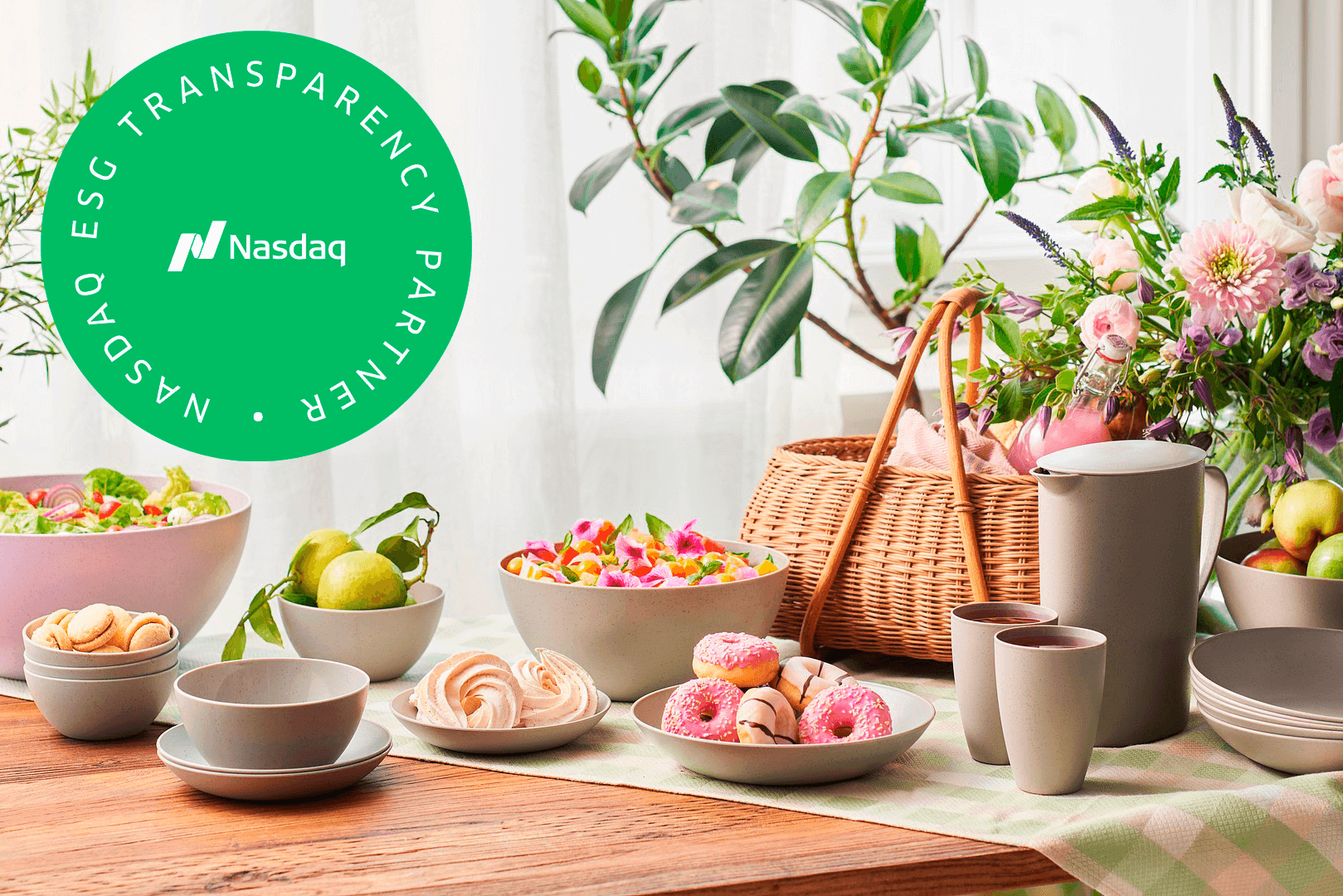 GastroMax BIO muoviastiat ja Nasdaq ESG logo